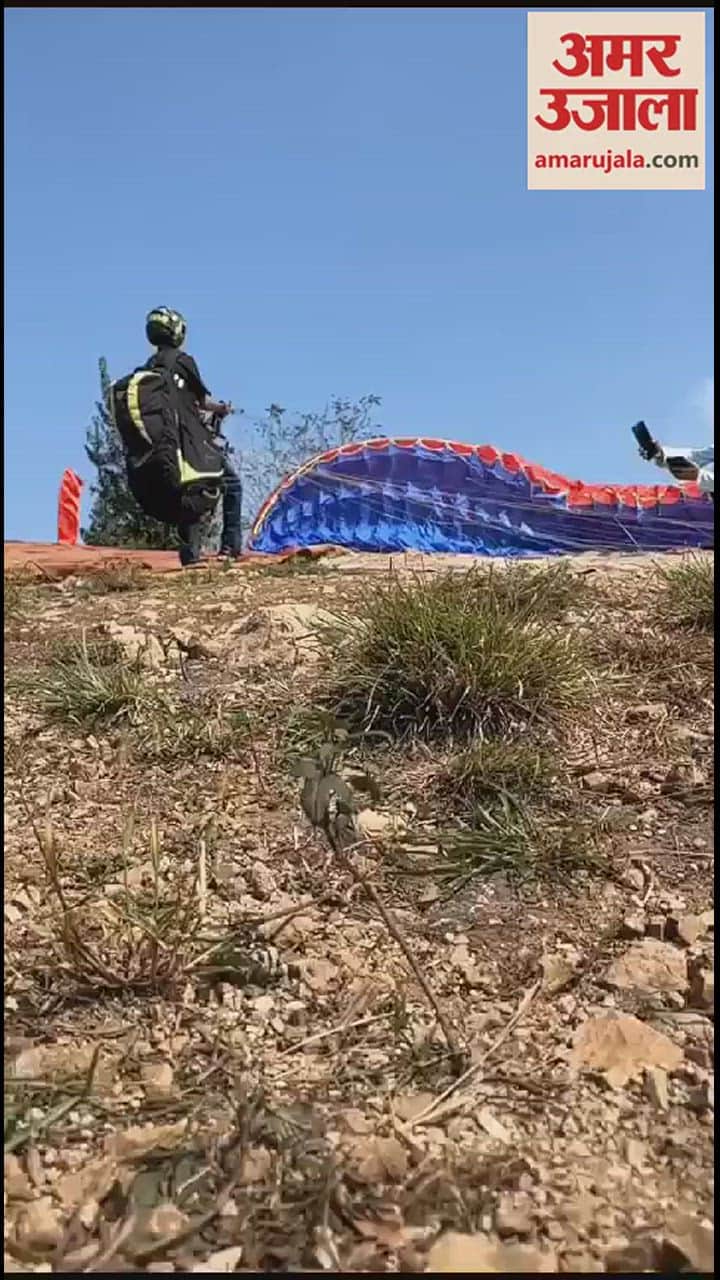 VIDEO : हवा में कलाबाजियां करते हुए प्रशिक्षु पायलटों ने गोबिंद सागर झील किनारे की लैंडिंग