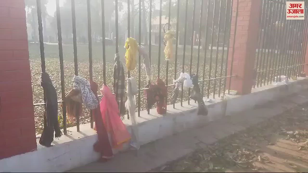 VIDEO : Even shoes slippers and scarf of candidates were removed, entry after checking in Chandausi