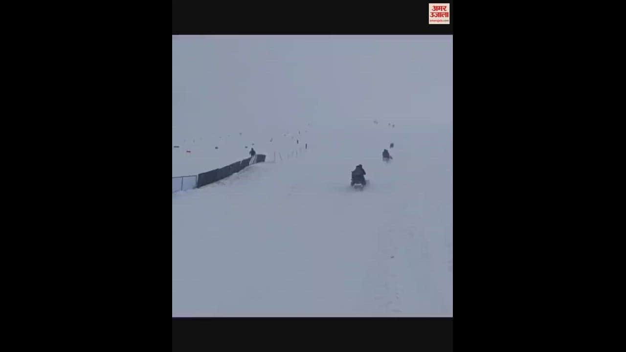 VIDEO : Avalanche in Gulmarg one foreign skier died rescue operation underway