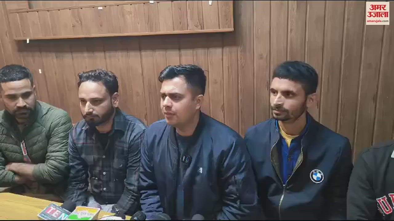 VIDEO : youth raise demand to give VDG members in Jammu Kashmir Police constable recruitment