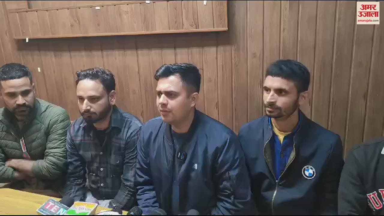 VIDEO : youth raise demand to give VDG members in Jammu Kashmir Police constable recruitment