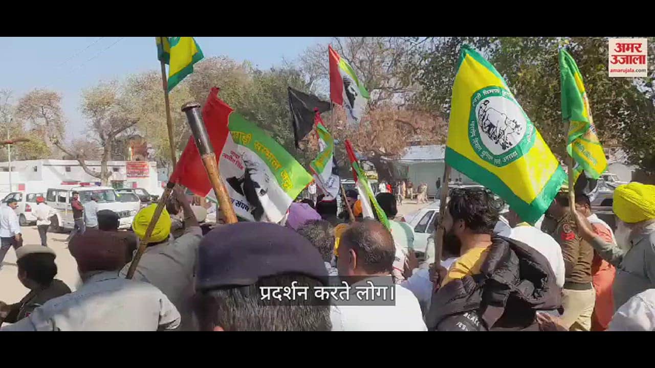 VIDEO : फतेहाबाद के जाखल में बबली के कार्यक्रम में बवाल, मंत्री समर्थक को किसानों ने पीटा