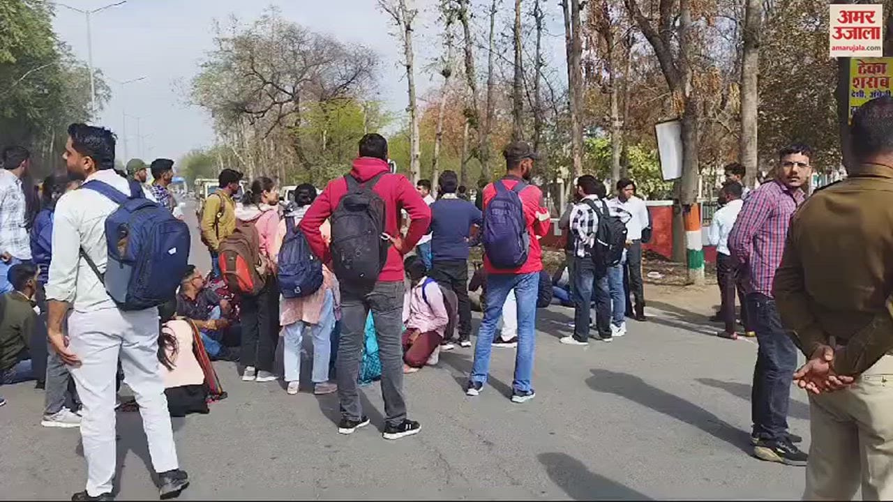 VIDEO : ग्रुप डी में चयनित युवाओं को मेडिकल के बाद प्रमाण पत्र न मिलने पर हिसार-सिरसा रोड किया जाम