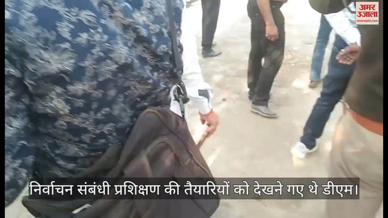 VIDEO : हरदोई की मंडी में बुलडोजर चला तो व्यापारियाें ने मांगी मोहलत