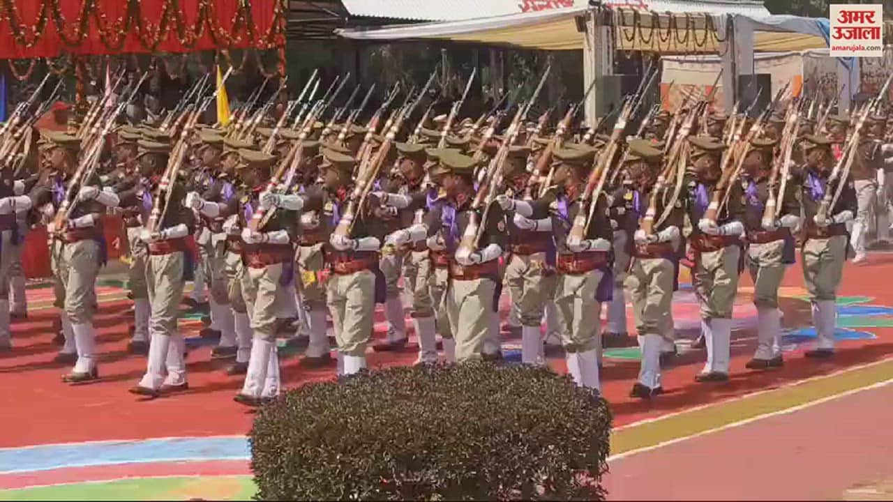 VIDEO : UP Police got 8362 sub-inspectors, CM Yogi Adityanath took salute of the parade in Moradabad