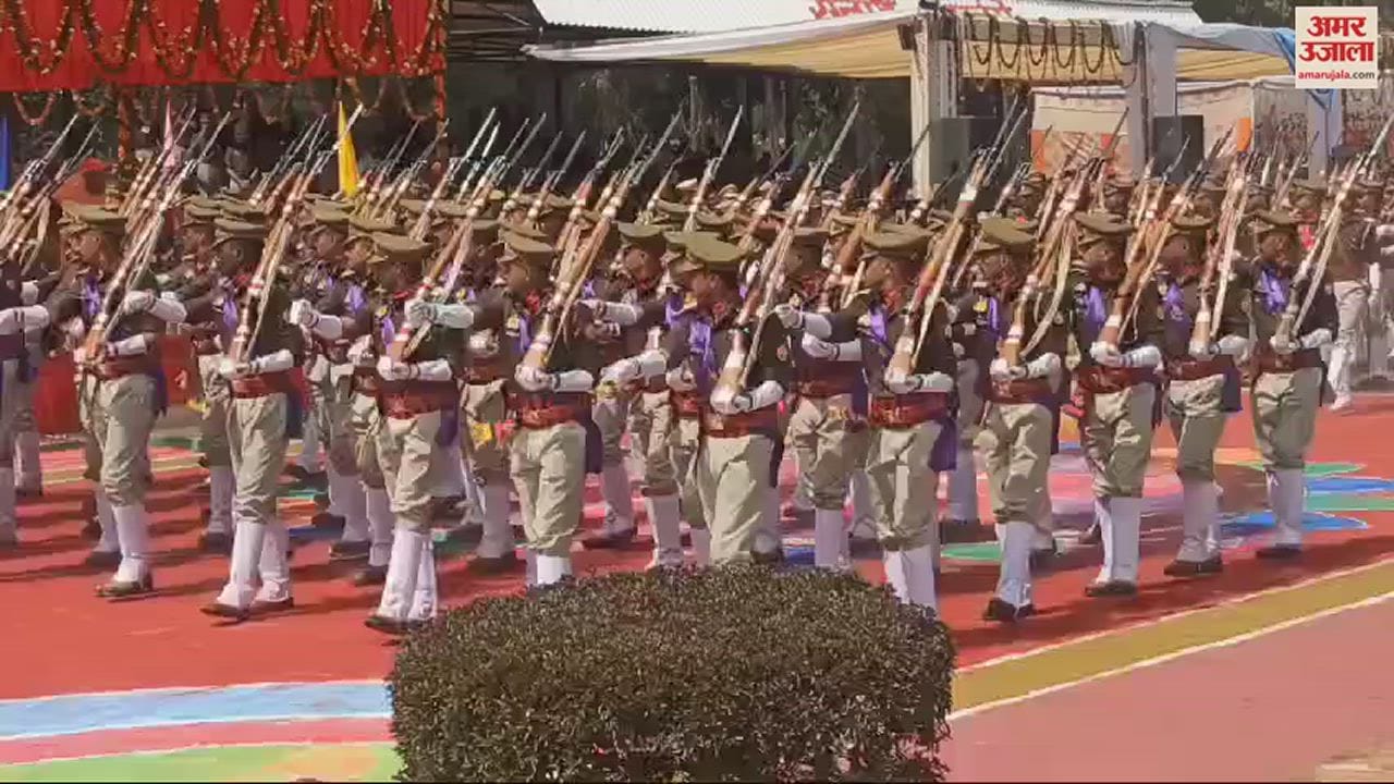 VIDEO : UP Police got 8362 sub-inspectors, CM Yogi Adityanath took salute of the parade in Moradabad