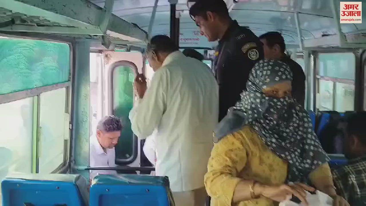 VIDEO : Transport Minister Aseem Goel Travel in Bus