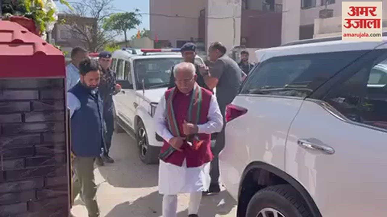 VIDEO : अनिल विज से मिलने पहुंचे पूर्व सीएम मनोहर लाल, तिलक लगाकर मनाई होली