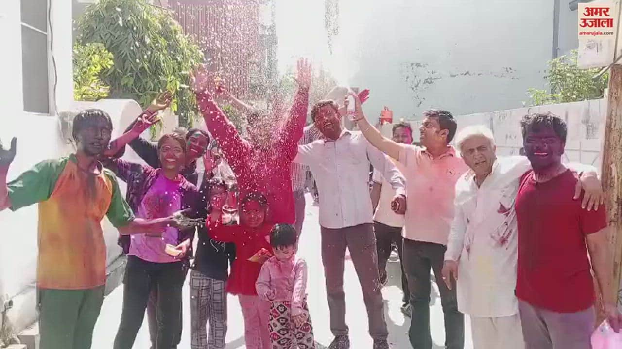 VIDEO : Moradabad division, steps danced with Holika Dahan, Abir-Gulaal flowed... colors started raining.