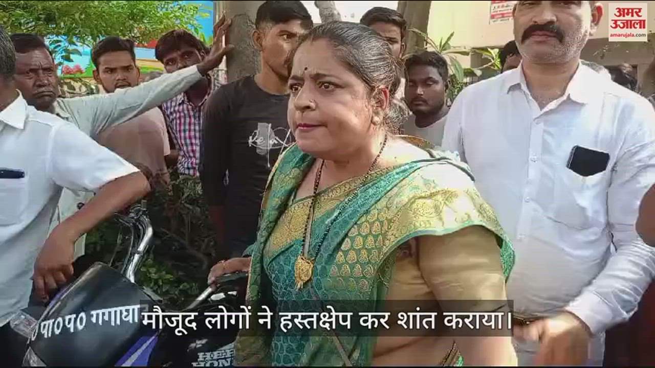 VIDEO : शुक्लागंज में पूर्व सभासद और ईओ के बीच हुई नोंकझोंक