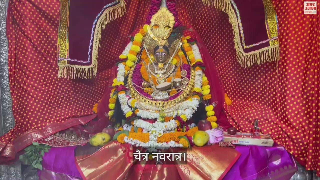 VIDEO : Devotees Made 251 rounds of Maa Annapurna and Mangala Gauri temple in varanasi