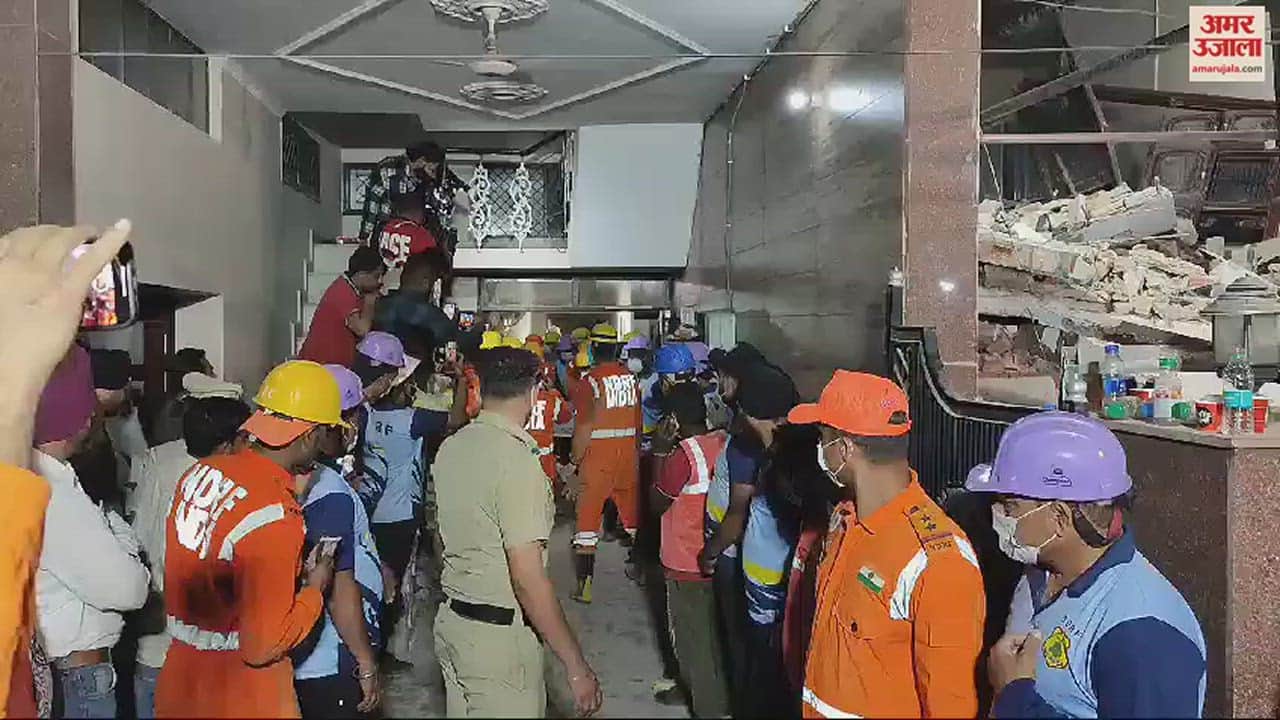 VIDEO : रोपड़ में जैक से उठाए जा रहे मकान का लेंटर गिरा, पांच मजदूर दबे, दो की मौत