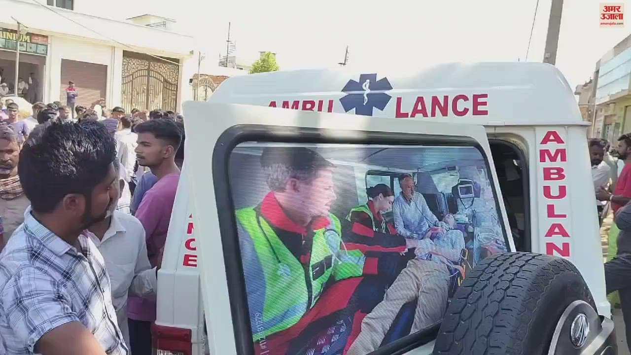 VIDEO : फतेहाबाद में चार दिन पहले कार की टक्कर से हुई दो युवकों की मौत, परिजनों ने किया रोड जाम