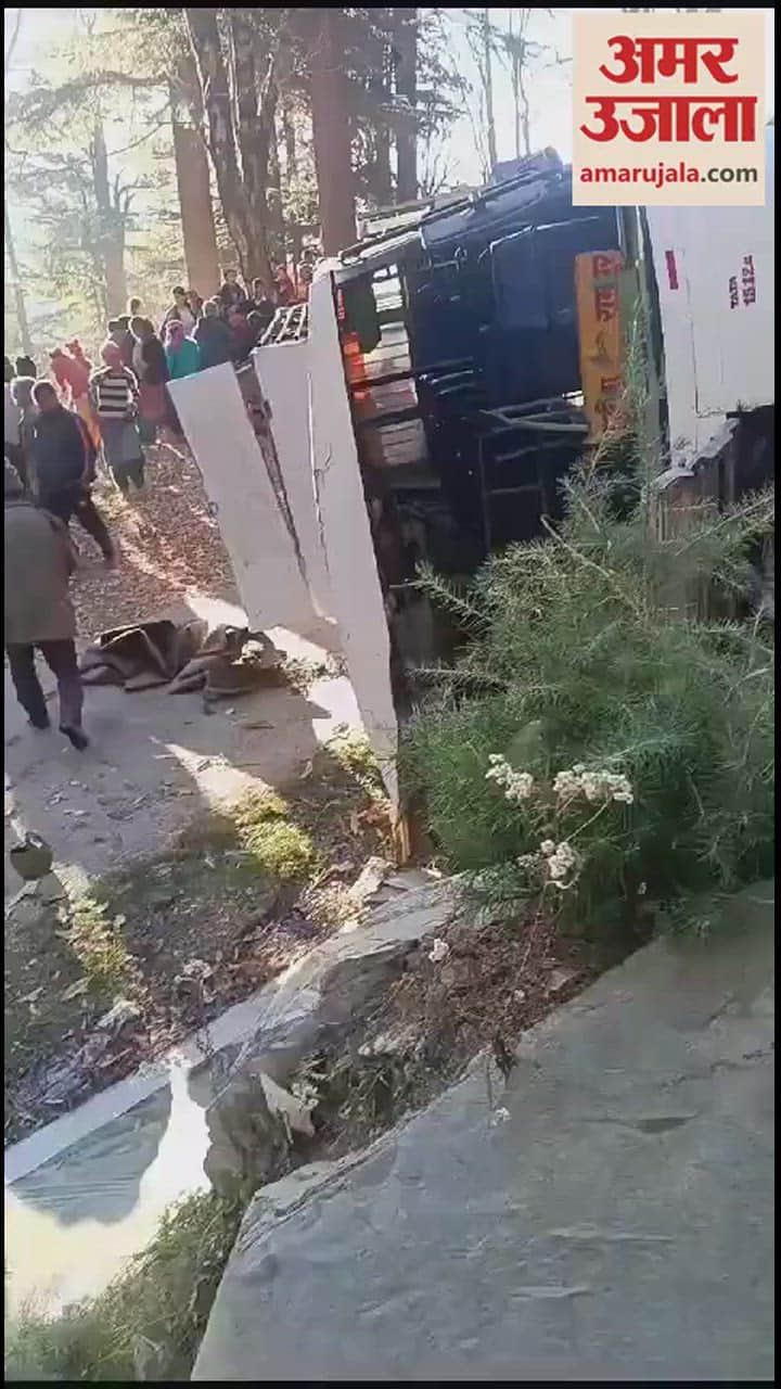 VIDEO : HRTC bus overturns on road after brake failure in Munish