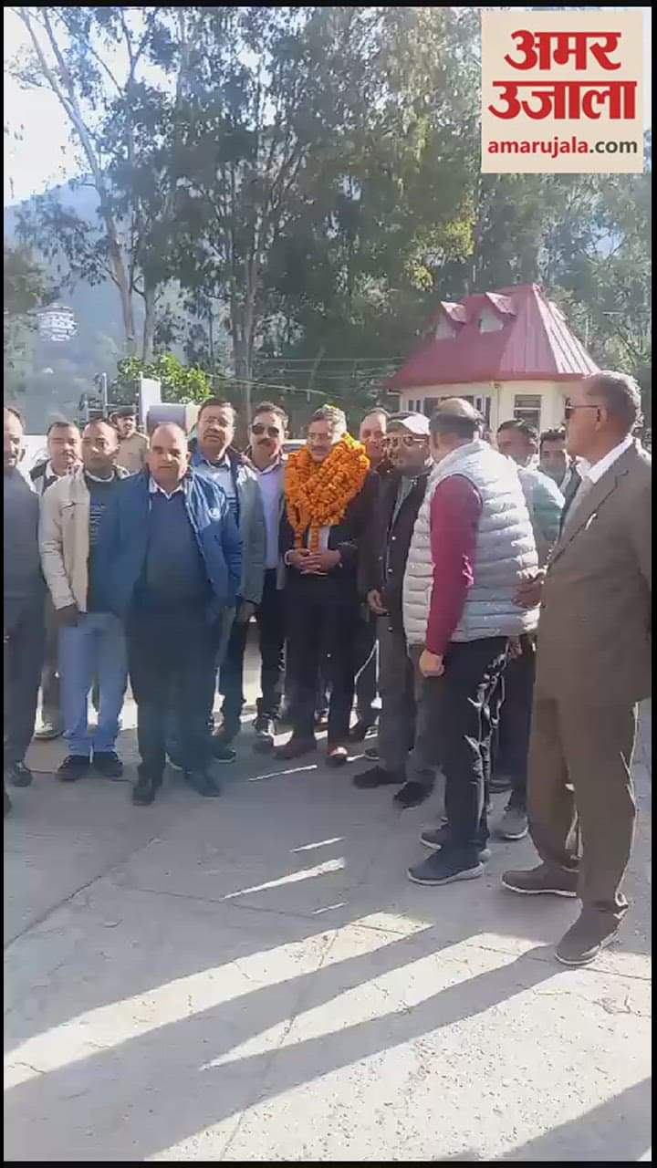 VIDEO : Minister Rajesh Dharmani, who reached his home district, got a warm welcome at every place.