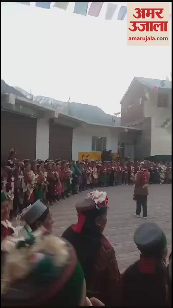 VIDEO : At the end of Losar festival, people danced with the gods and goddesses.