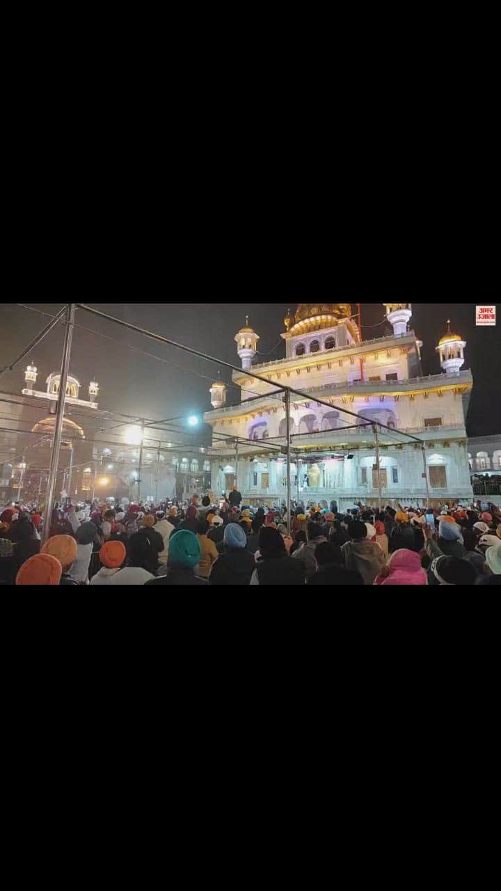 VIDEO : Huge Crowd Of Devotees Gathered At Golden Temple In Amritsar To Celebrate New Year 2024