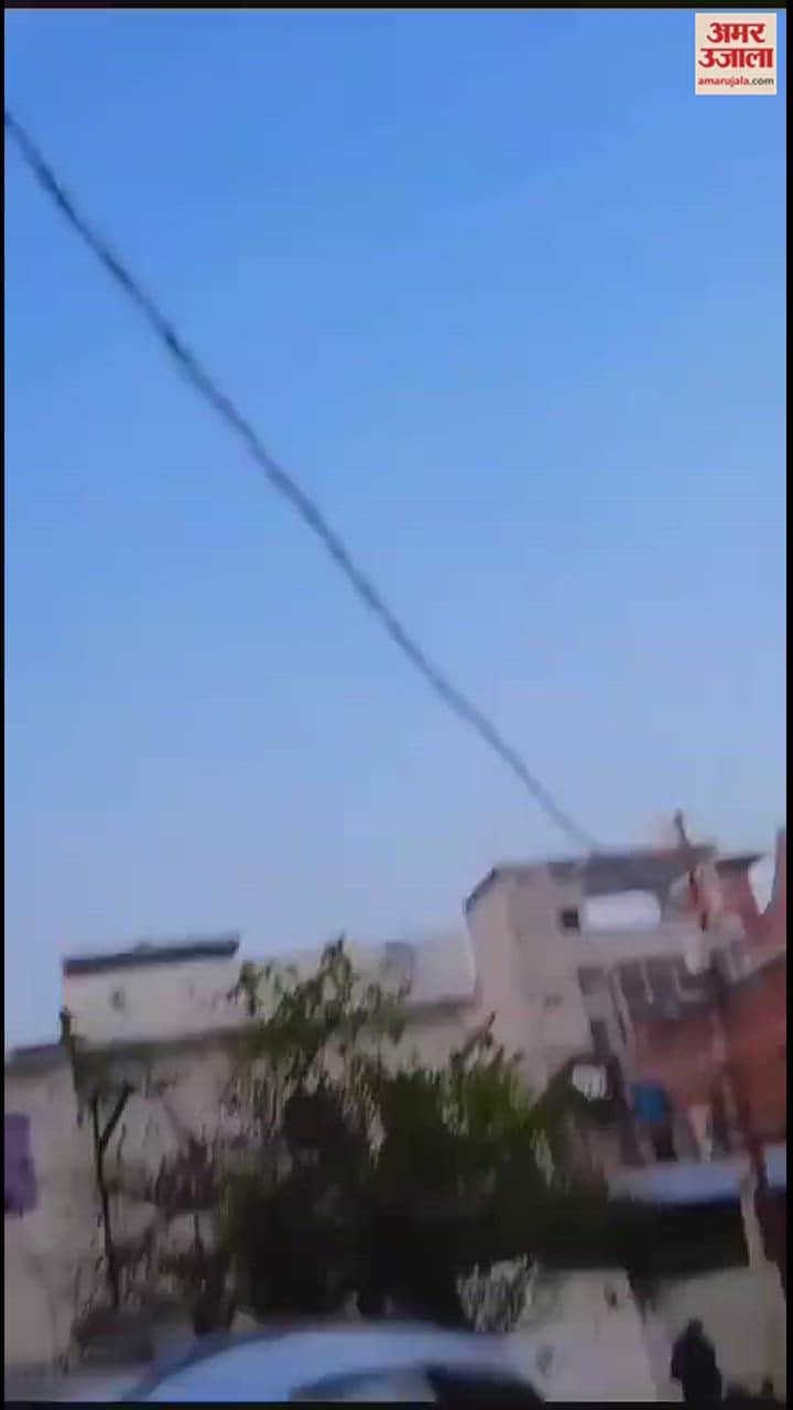 VIDEO : यूपी में गोली चलवा देंगे... यूट्यूबर ने पिस्टल लहराते हुए फिल्मी स्टाइल में बनाई रील