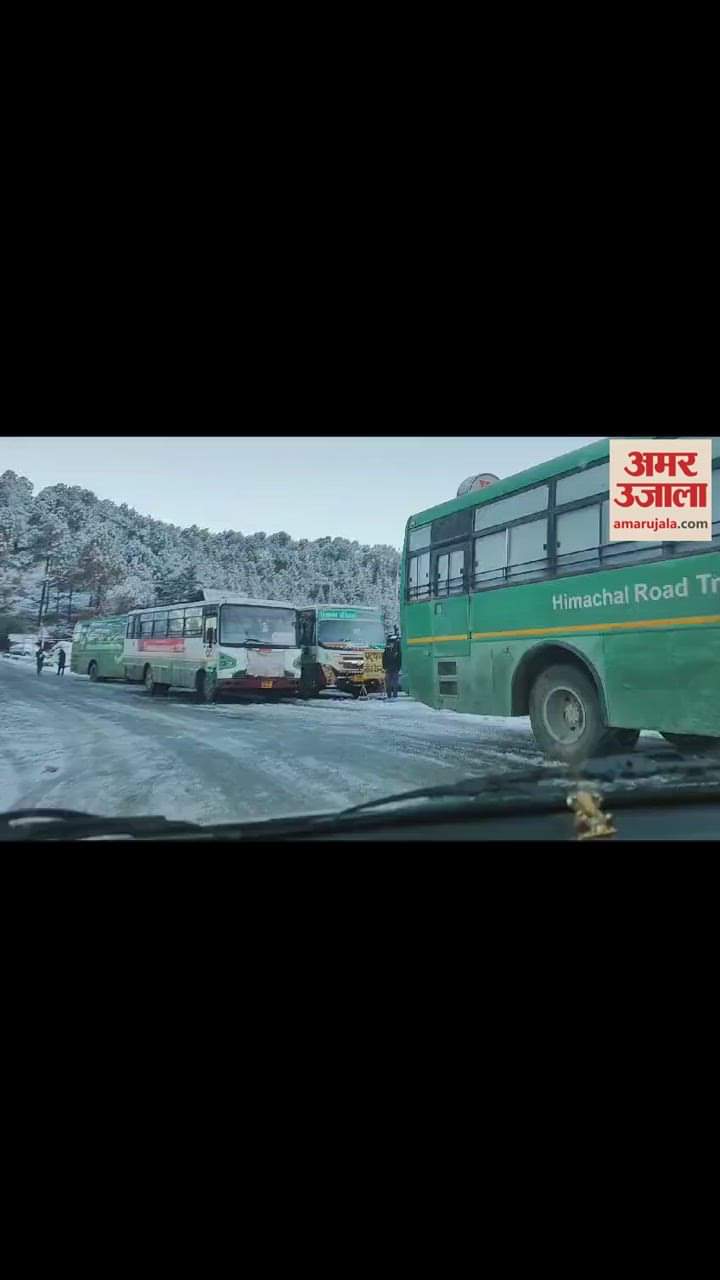 VIDEO : After snowfall the speed of vehicles stopped in Shimla, snow accumulated on the roads