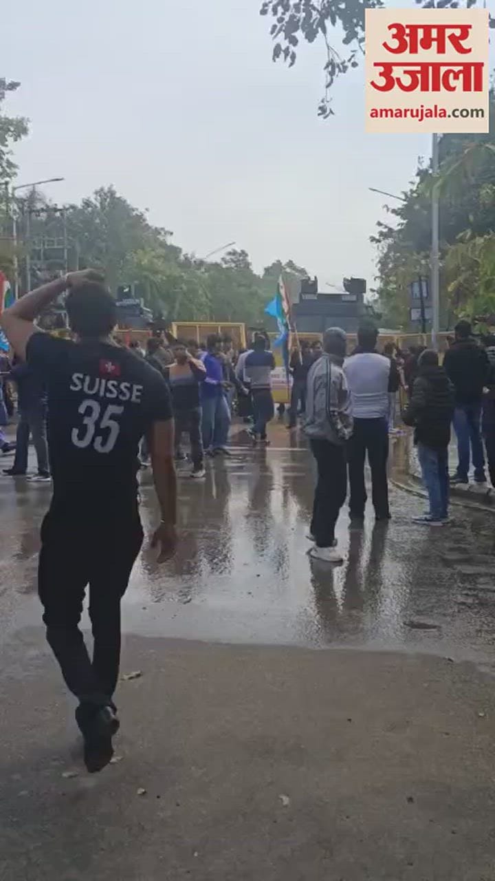 VIDEO : NSUI Protest in Chandigarh