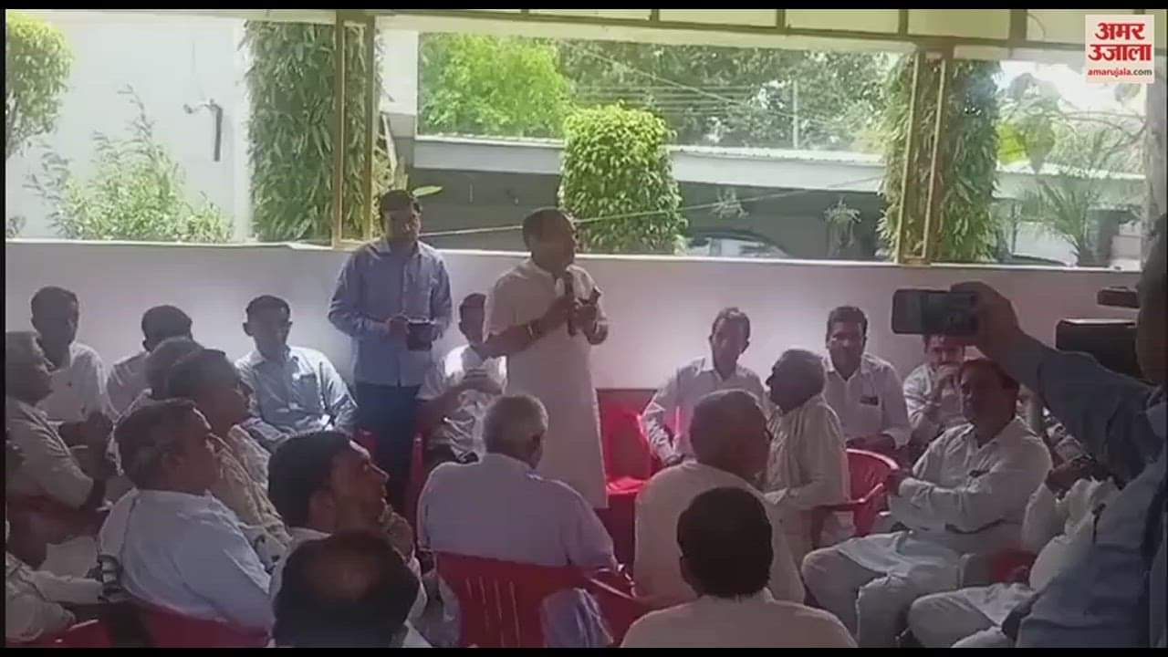 VIDEO : छत्त पर जजपा का झंडा, हिसार के BJP प्रत्याशी के लिए वोट मांगेगे बरवाला विधायक जोगीराम सिहाग
