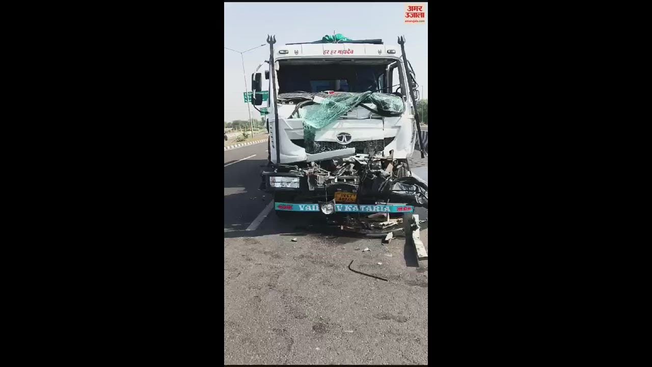 VIDEO : नारनौल में सड़क किनारे खड़े ट्रक को पीछे से मारी टक्कर, चालक की मौत