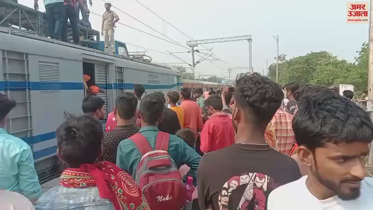 VIDEO : Youth dies due to electrocution on railway engine in ballia