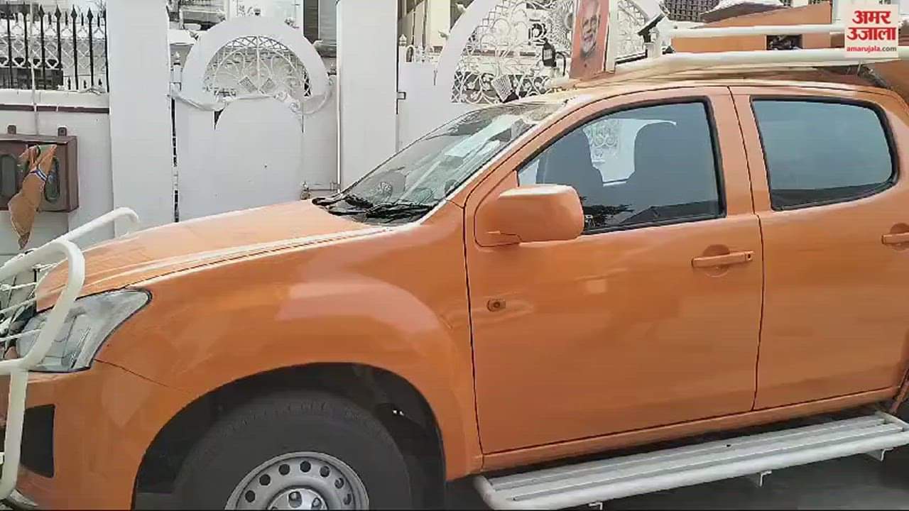 VIDEO : Lok Sabha Election prime minister narendra modi road show in varanasi