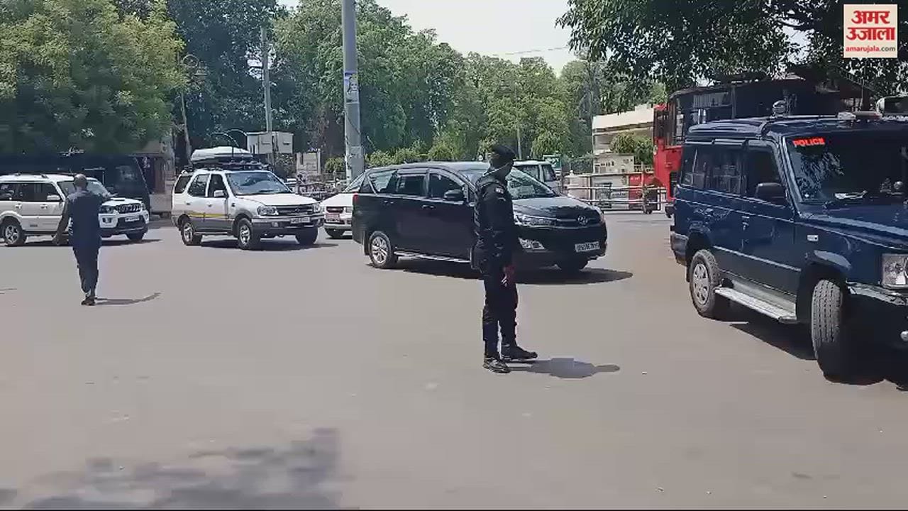 VIDEO : Lok Sabha Election PM modi Road show in varanasi 