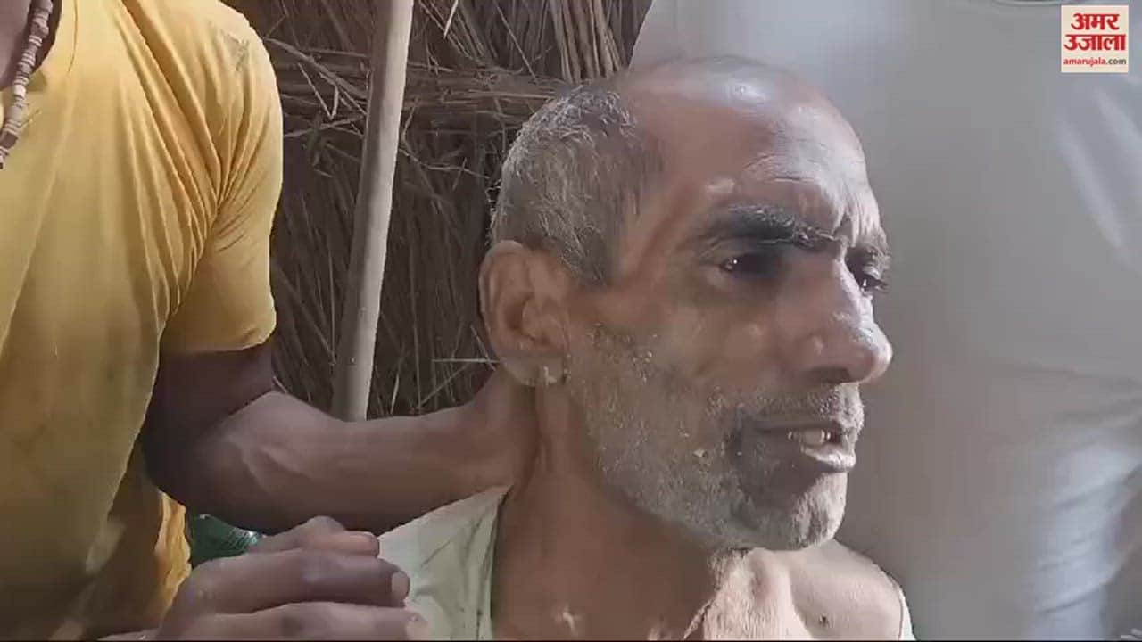 VIDEO : बीमारी में परिवार का साथ न मिलने पर यमुना में कूदा वृद्ध, देखें वीडियो