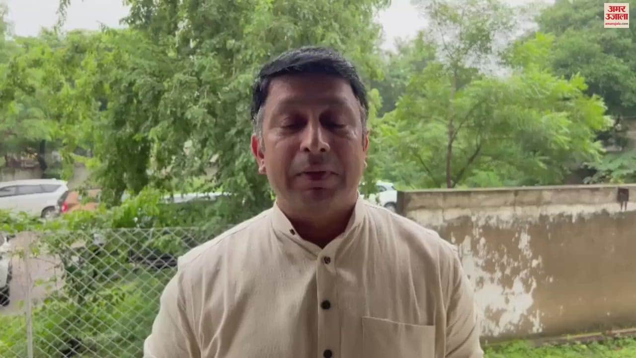 VIDEO : जिला शिक्षा अधिकारी कार्यालय से प्राइवेट स्कूलों की फाइलें गायब; विकास तिवारी का बड़ा आरोप