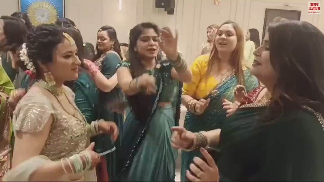 VIDEO : Nisha Rastogi became Teej Queen after dancing in Moradabad