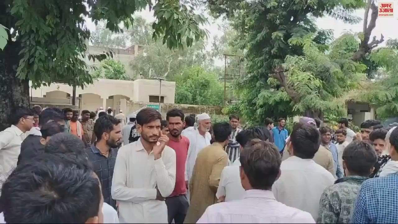 VIDEO : Two workers fell into a pit while opening shuttering both died due to suffocation from gas Roorkee Uttarakhand