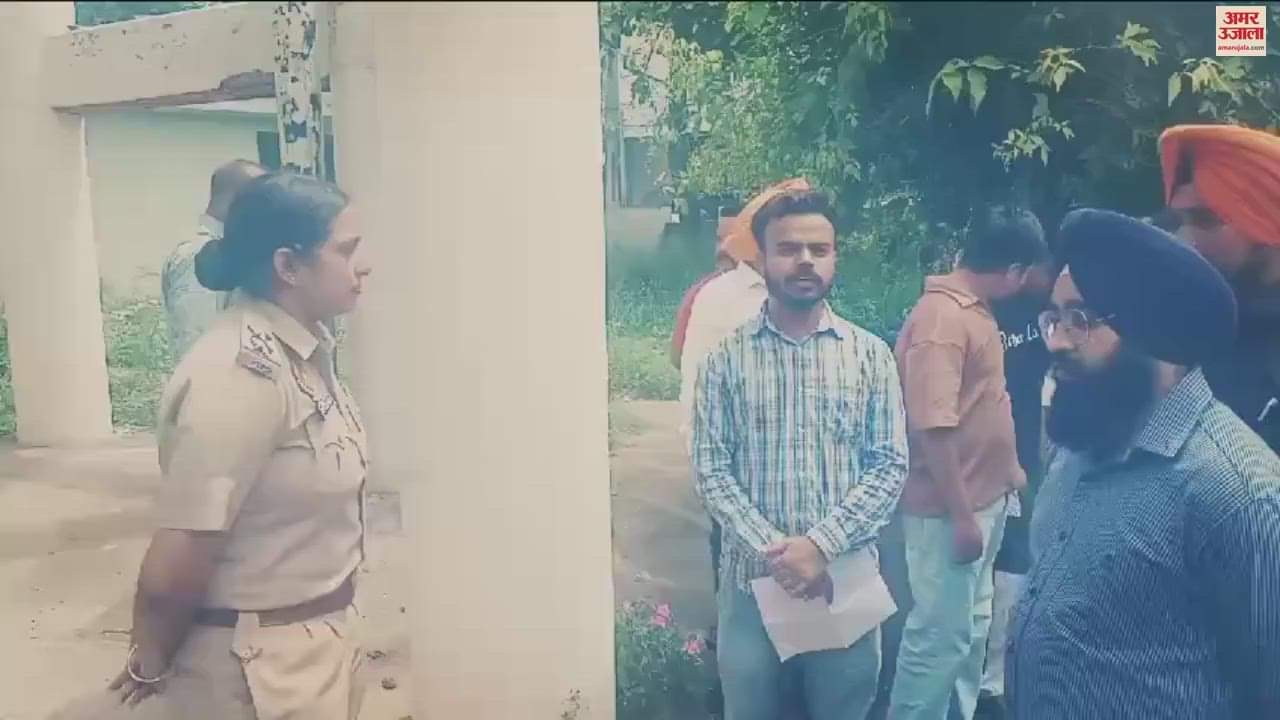 VIDEO : Family upset with immigration agent climbed on water tank in Ludhiana