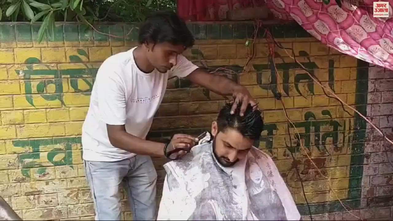 VIDEO : फतेहाबाद में एनएचएम कर्मचारियों ने करवाया मुंडन, कल मांगेंगे भीख