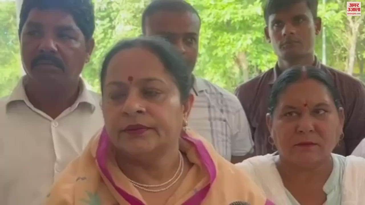 VIDEO : Honoring the policemen who killed Atiq's son in encounter is shameful, Moradabad MP Ruchiveera raised questions