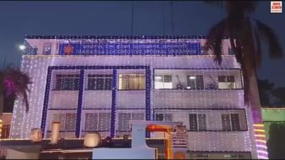 VIDEO : banaras Railway engine factory decorated in attractive manner on Independence Day