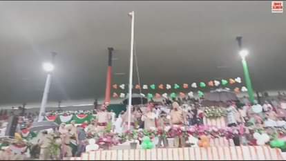 VIDEO : Minister Brahm Shankar Jimpa hoisted tricolor in Pathankot