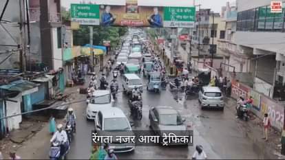 VIDEO : गोविंदपुरी पुराने पुल पर लगा भीषण जाम, एंबुलेंस को भी नहीं मिला रास्ता