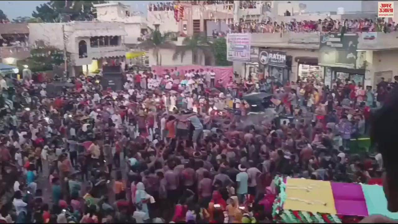VIDEO : Haryana: 51 feet high hanging dahi-handi broke on the occasion of Shri Krishna Janmashtami in Sevan