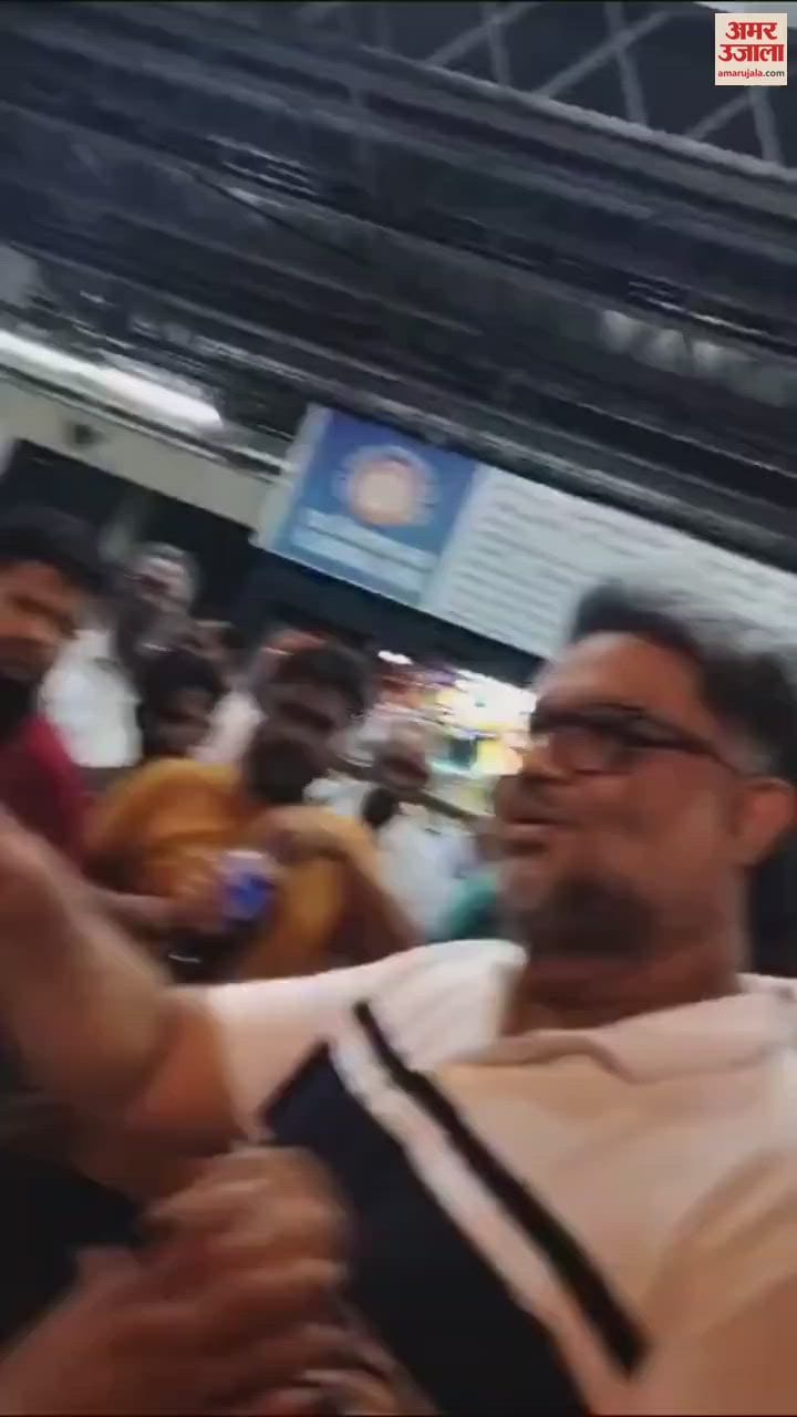 Dausa: Bandikui MLA's son forcibly sat in AC coach on general ticket, scuffled with TT and passenger
