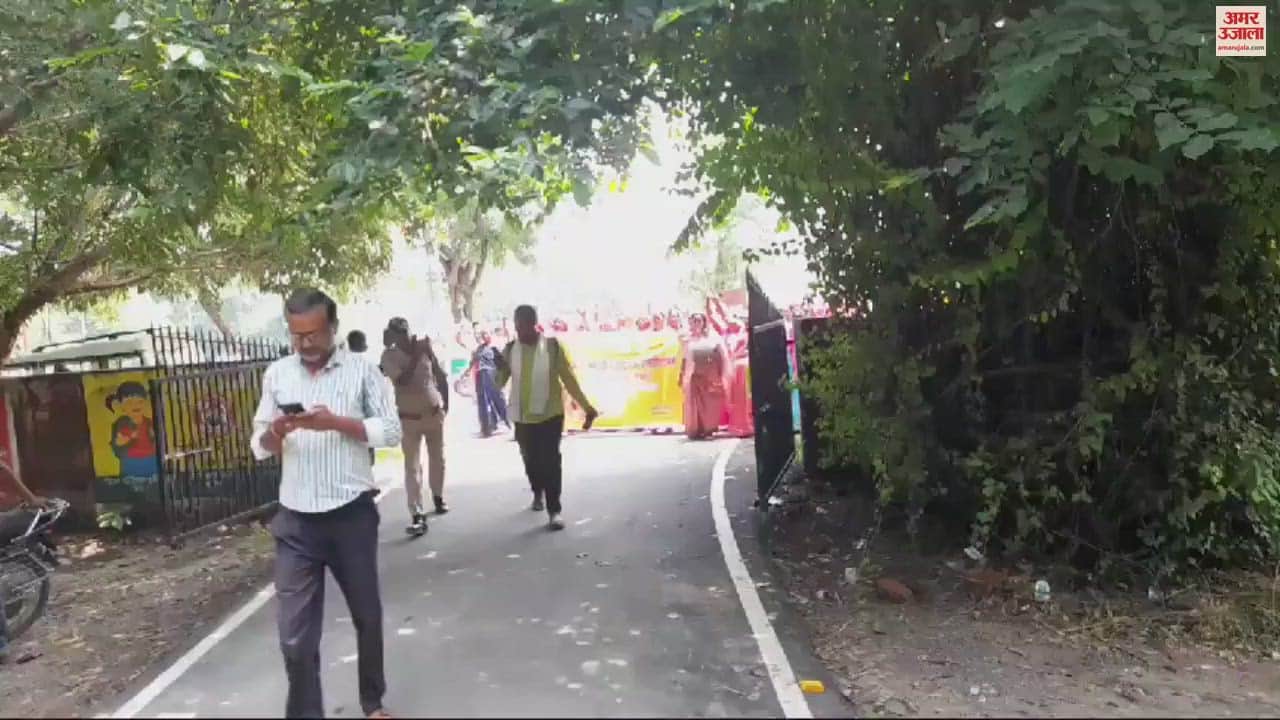 VIDEO : Anganwadi workers protest against ECCE educator recruitment warn of pen down strike