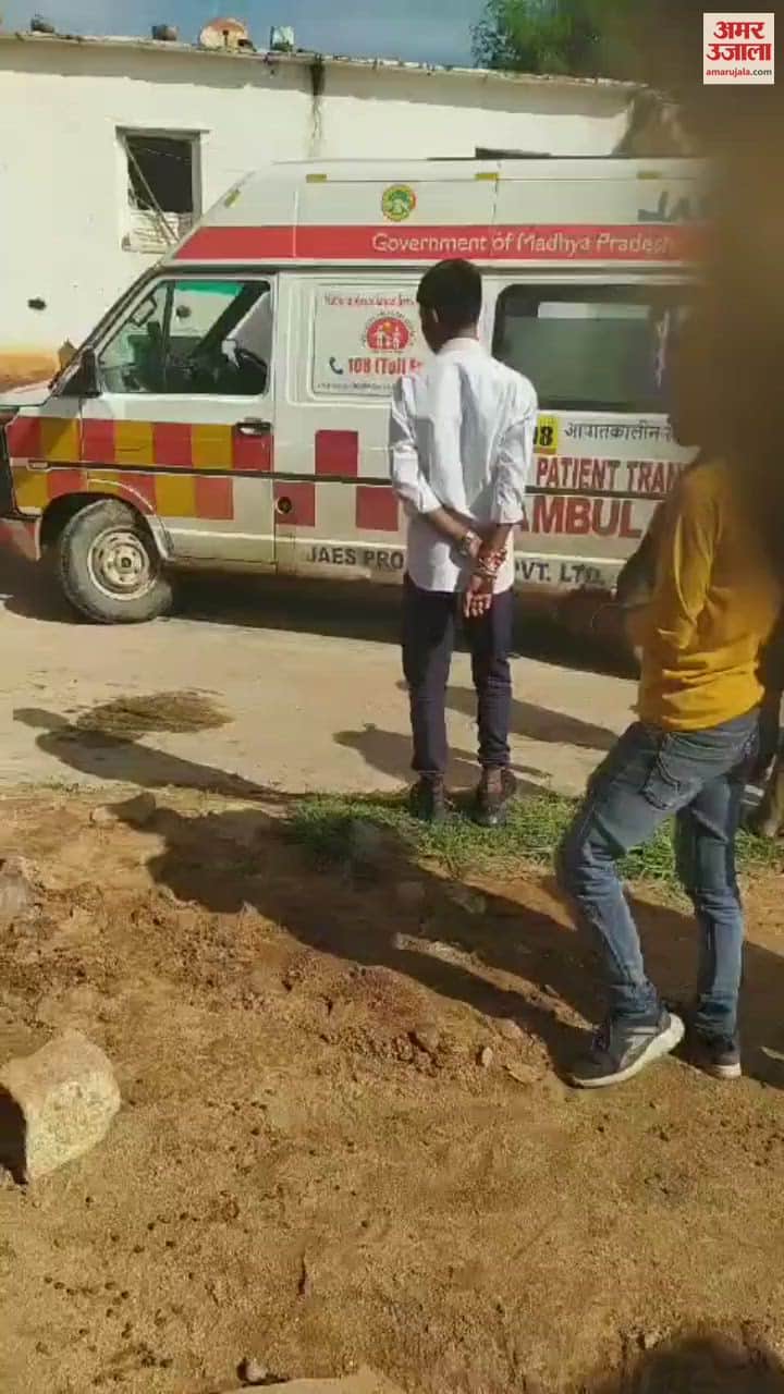 108 ambulance broke down on the way