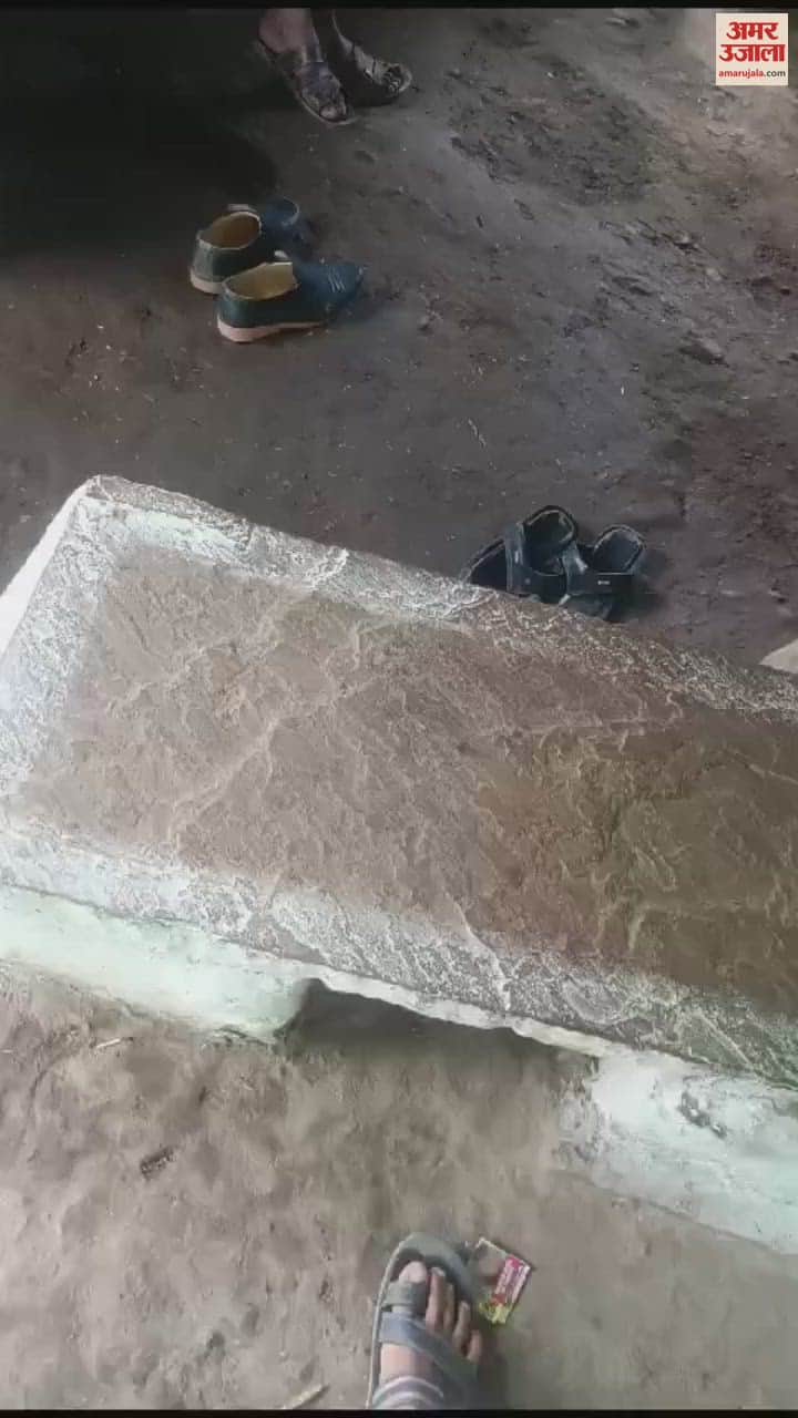 Sagar : Teacher went to gamble after marking attendance in register, did not celebrate Janmashtami in school