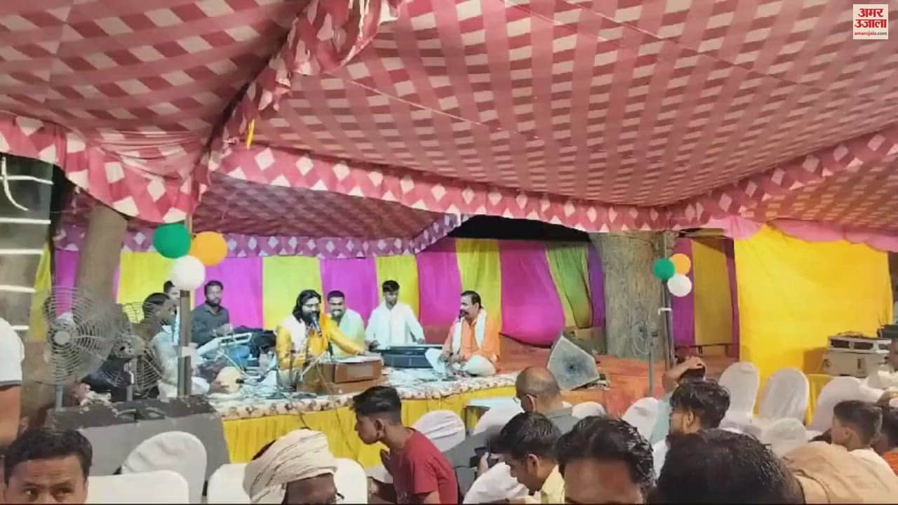 VIDEO : Krishna Janmotsav was celebrated at Kotwan Chowki devotees took prasad in bhandaara