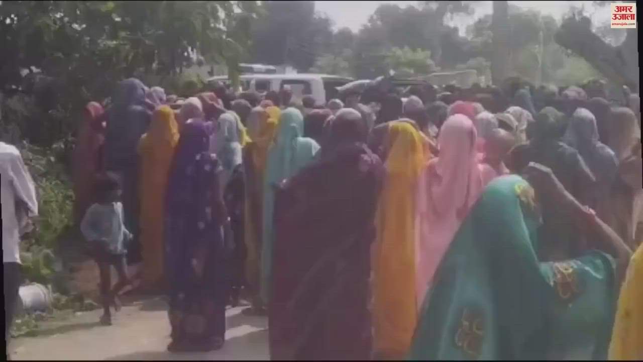 VIDEO : Blast in factory Bhadohi youth dies family members uproar as soon as the body arrived