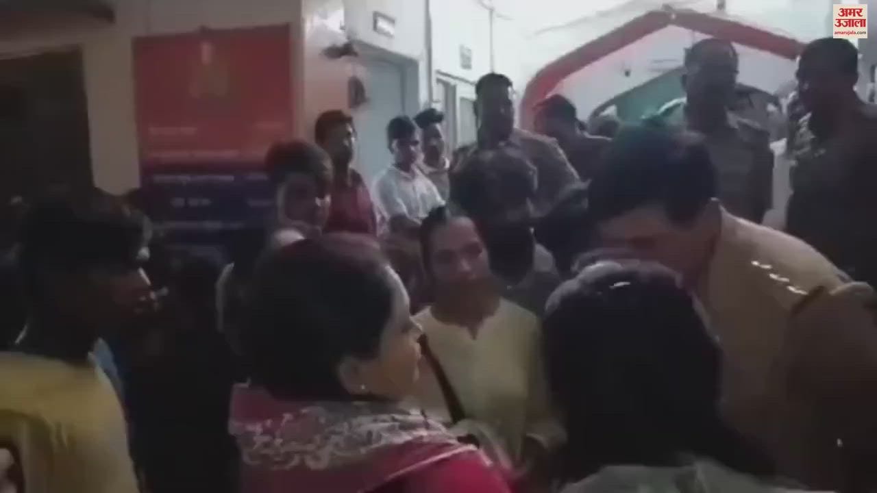 VIDEO : Bhelupur police station was surrounded, police explained to the angry people