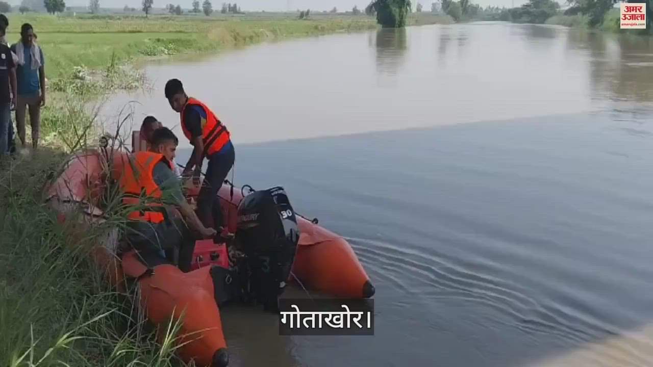 VIDEO : SBI accountant's driver drowned in Hindon while bathing in Baghpat, divers are searching
