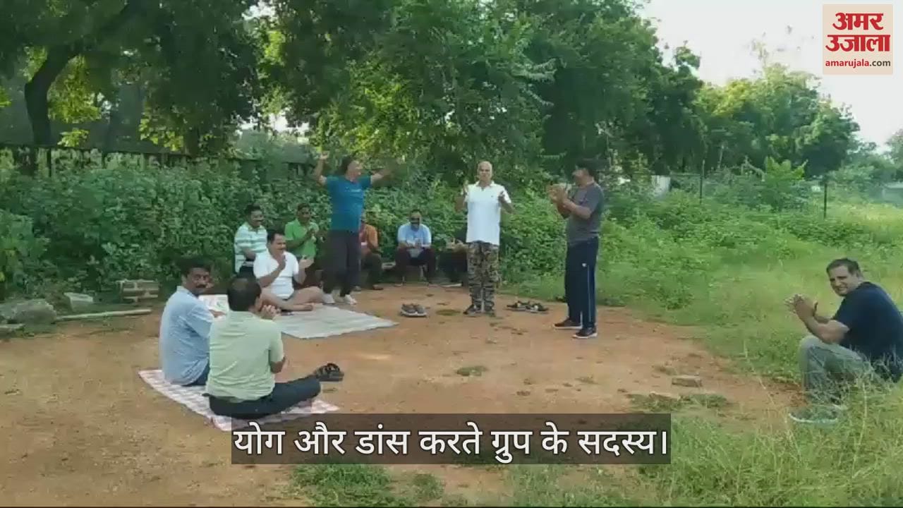 MP News Tikamgarh Good Morning Group gives a way of living to 70 year old people