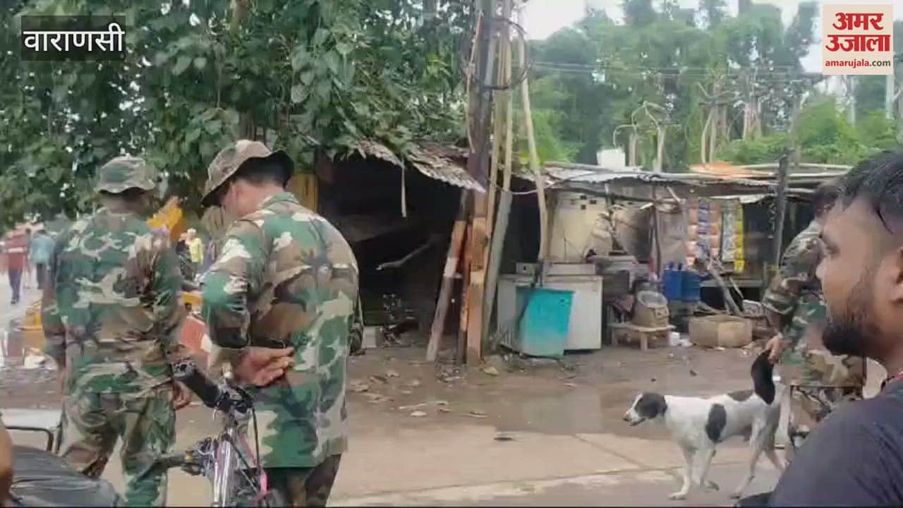 VIDEO : Municipal corporation ran bulldozer on illegal construction gave warning